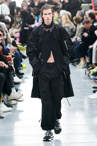 Look 63